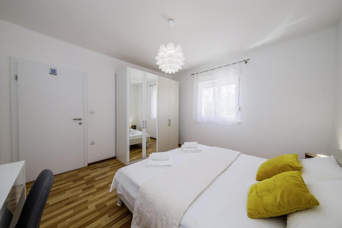 Hotel Ani in Trogir * Mittel-Dalmatien Donji Seget Exterior foto